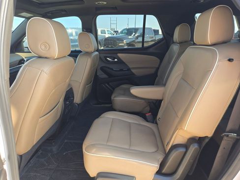 Used 2023 Chevrolet Traverse Premier AWD/4WD image 13