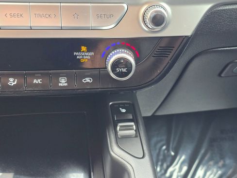 Used 2023 Kia Telluride S image 17