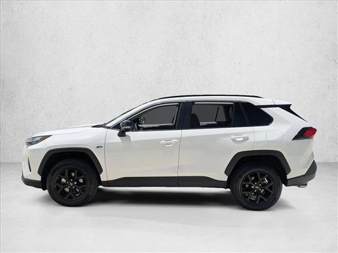 Certified 2025 Toyota RAV4 XLE FWD image 8