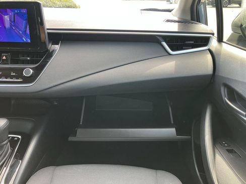 Used 2025 Toyota Corolla LE FWD image 15