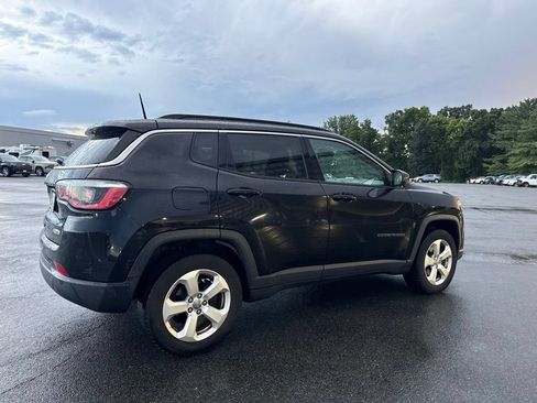 Used 2018 Jeep Compass Latitude AWD/4WD image 3