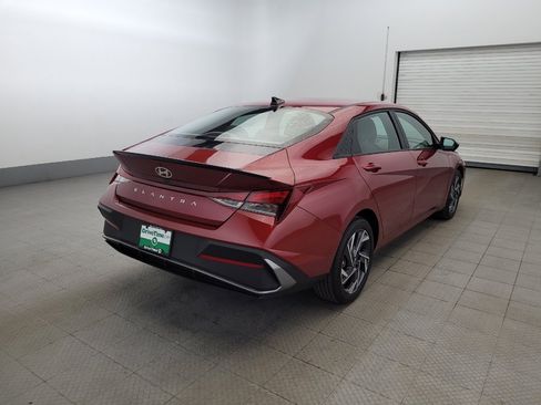 Used 2025 Hyundai Elantra Sport image 9