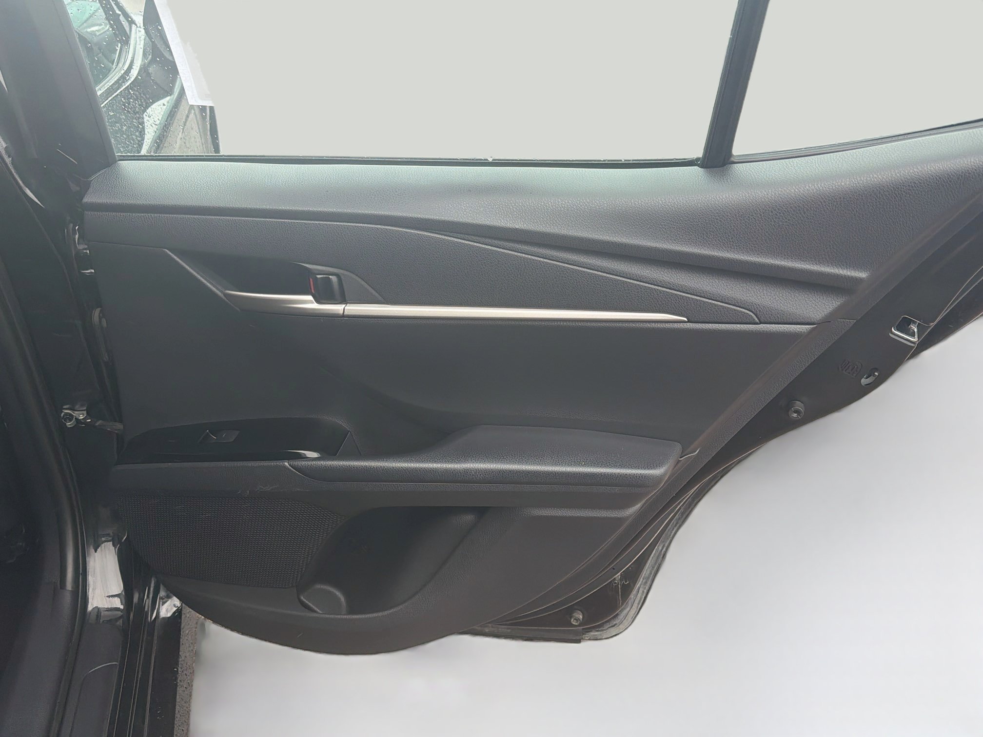 Used 2025 Toyota Camry LE FWD image 31