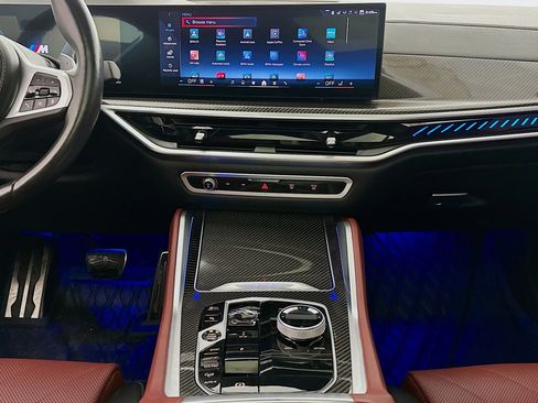 Used 2024 BMW X6 M60i w/ Dynamic Handling Package image 11