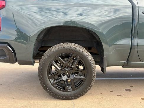 Used 2025 Chevrolet Silverado 1500 LT Trail Boss w/ Convenience Package II AWD/4WD image 9