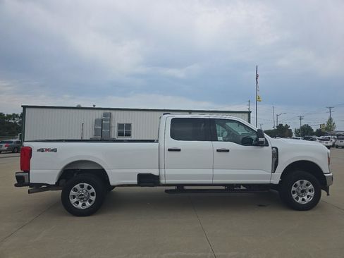 Used 2024 Ford F250 XLT w/ Snow Plow/Camper Package AWD/4WD image 7