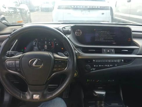 Used 2019 Lexus ES 350 F Sport w/ Accessory Package 2 FWD image 5