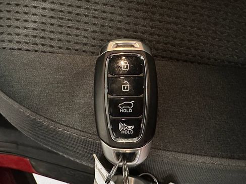 Used 2019 Hyundai Santa Fe SEL AWD/4WD image 17