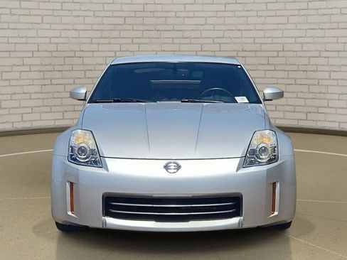 Used 2006 Nissan 350Z Touring w/ (N93) Cargo Convenience Pkg RWD image 2