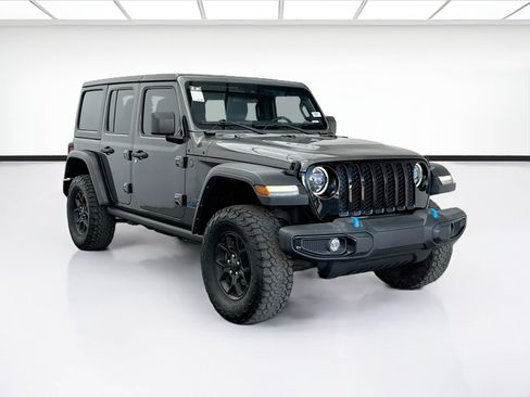 Used 2024 Jeep Wrangler Unlimited AWD/4WD image 3