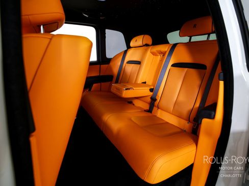 Certified 2025 Rolls-Royce Cullinan AWD/4WD image 19