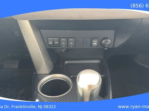 Used 2014 Toyota RAV4 Limited w/ Technology Package image 14