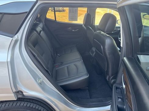 Used 2021 GMC Terrain Denali w/ Denali Premium Package image 10