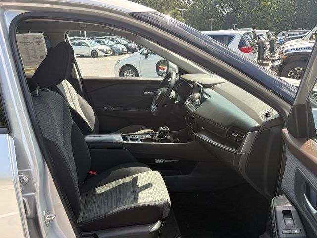 Used 2021 Nissan Rogue SV AWD/4WD image 28