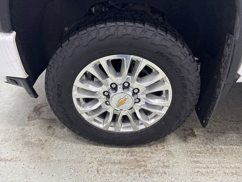 Used 2022 Chevrolet Silverado 3500 High Country w/ Z71 Off-Road Package image 8