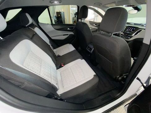 Used 2023 Chevrolet Equinox LS w/ LS Convenience Package FWD image 32