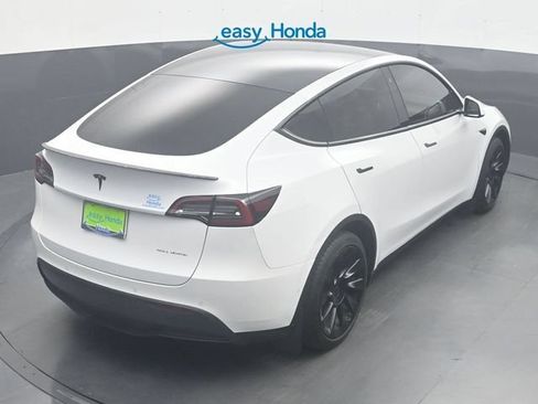 Used 2022 Tesla Model Y Long Range AWD/4WD image 23
