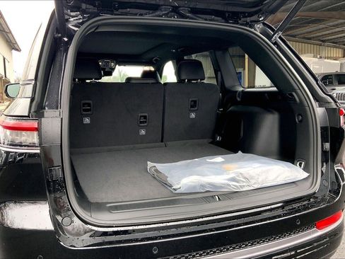 New 2026 Jeep Grand Cherokee Limited image 5