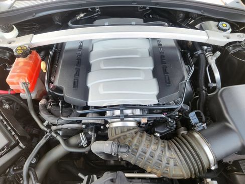 Used 2019 Chevrolet Camaro SS RWD image 29