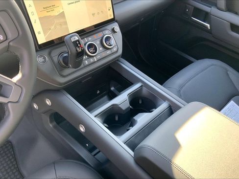 New 2026 Land Rover Defender 110 S image 7