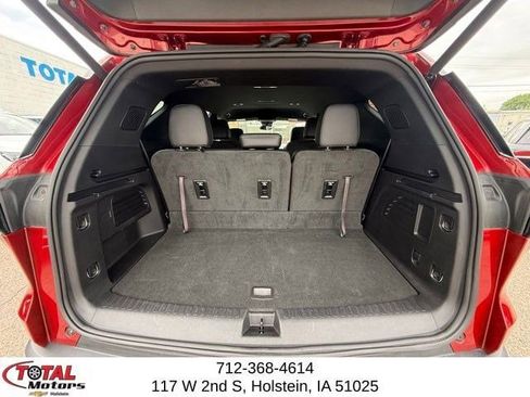 Used 2025 Chevrolet Traverse LT AWD/4WD image 14
