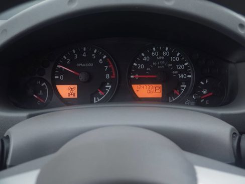 Used 2014 Nissan Frontier SV w/ SV Value Truck Package image 9