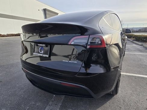 Used 2023 Tesla Model Y Long Range image 8