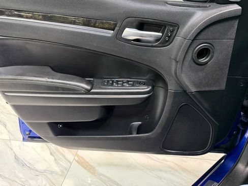 Used 2018 Chrysler 300 Limited w/ Safetytec Plus Group image 12