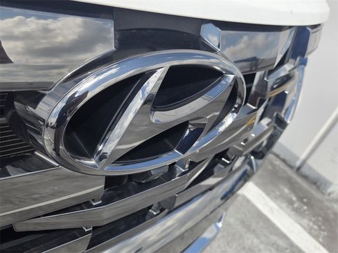 Used 2023 Hyundai Santa Cruz Limited w/ Launch Package image 11