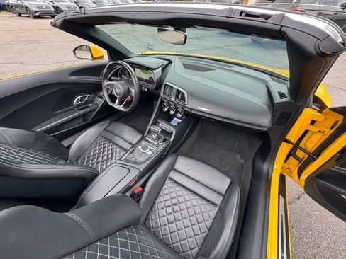Used 2017 Audi R8 V10 AWD/4WD image 13