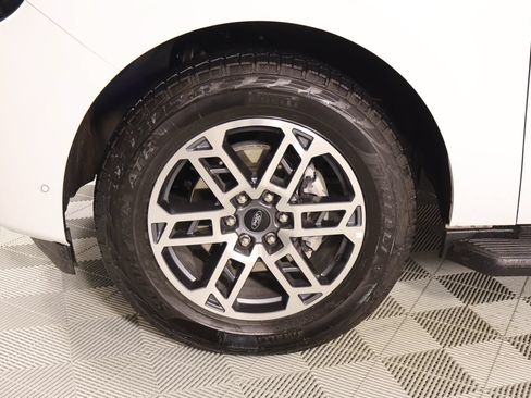 Used 2025 Ford Expedition Active AWD/4WD image 20