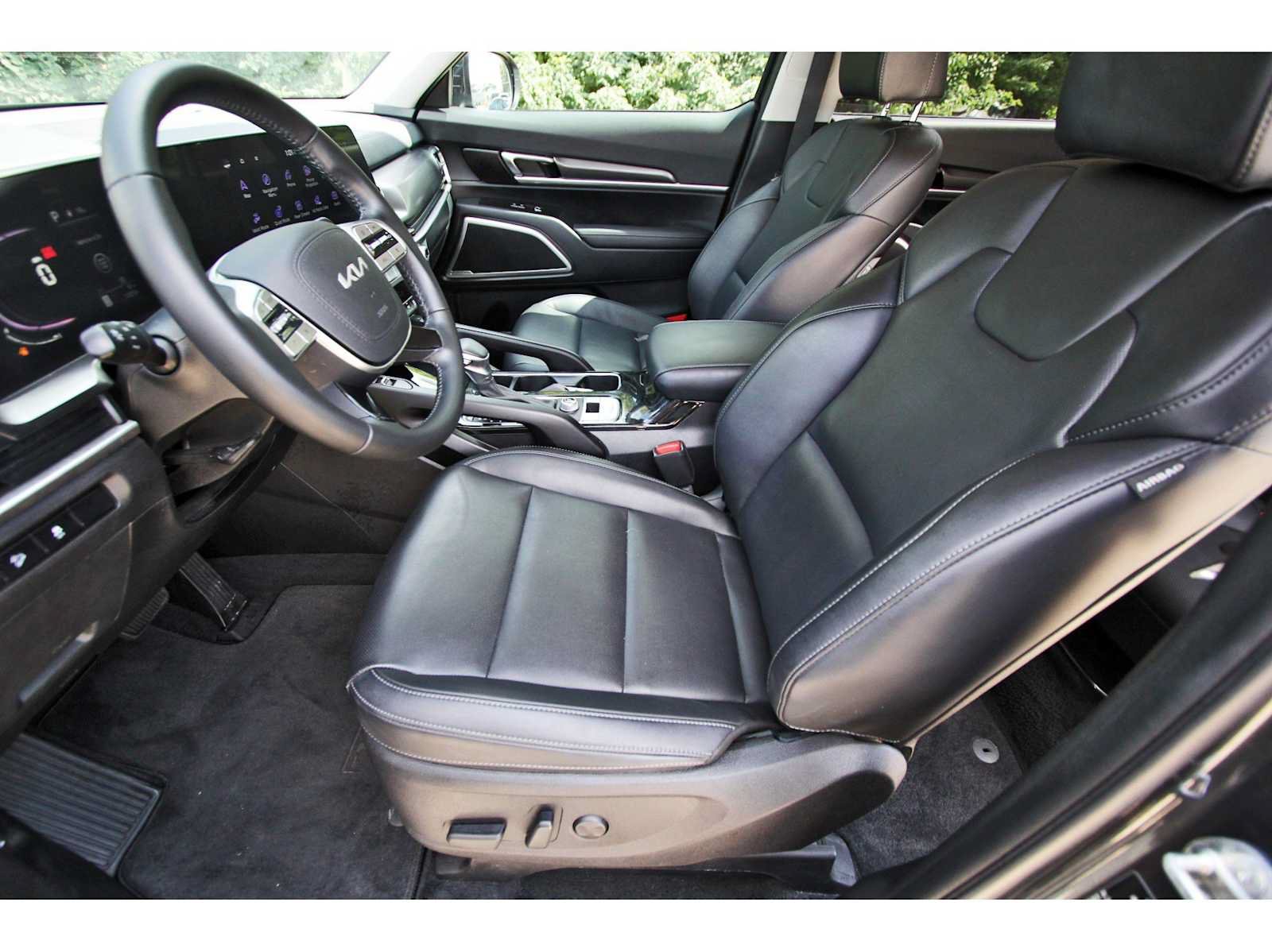 Used 2024 Kia Telluride S FWD image 11