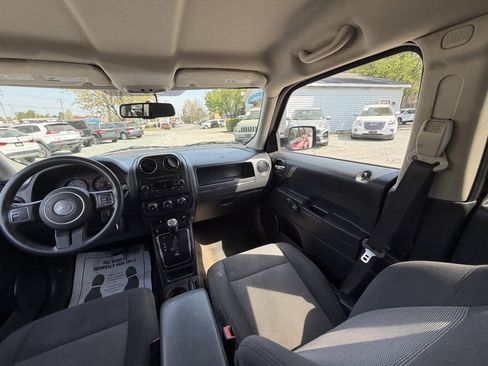 Used 2016 Jeep Patriot Sport FWD image 22
