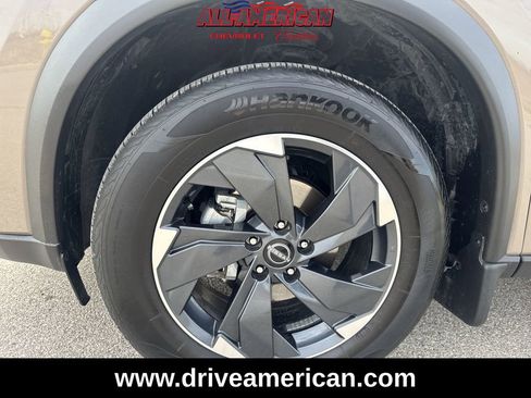 Used 2024 Nissan Rogue SV w/ SV Premium Package image 33