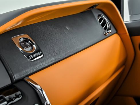 Used 2022 Rolls-Royce Cullinan AWD/4WD image 35
