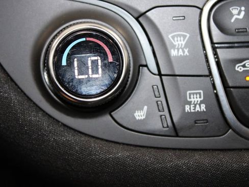 Used 2023 Chevrolet Malibu LT image 39
