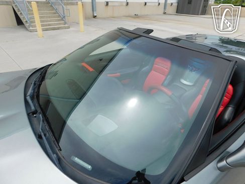 Used 2004 Chevrolet Corvette Convertible w/ Preferred Equipment Group RWD image 34