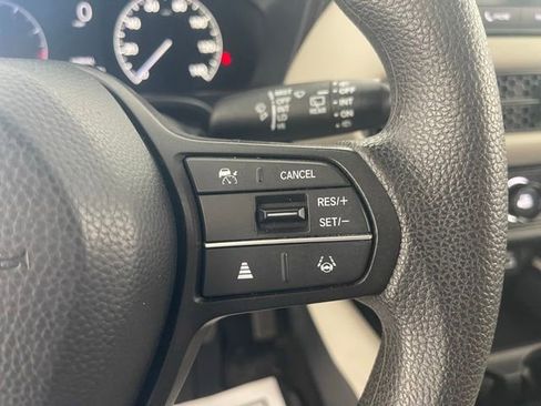 Used 2023 Honda HR-V LX image 37