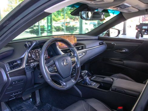 Used 2019 Lexus ES 350 Ultra Luxury image 11