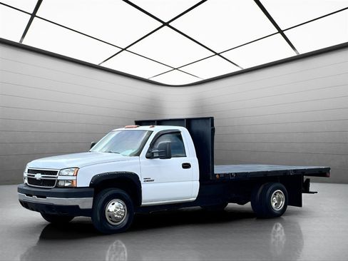 Used 2006 Chevrolet Silverado 3500 2WD Regular Cab image 1