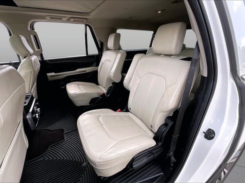 Used 2021 Ford Expedition Max Platinum RWD image 20