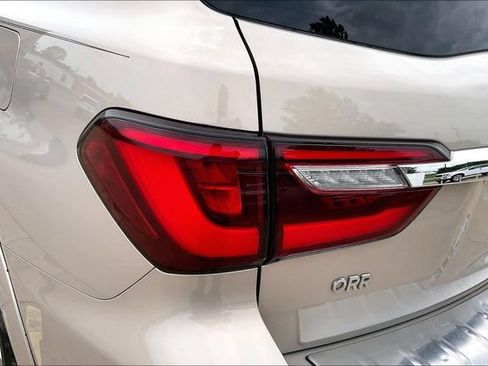 Used 2019 INFINITI QX80 Luxe w/ 22" Wheel Package RWD image 23