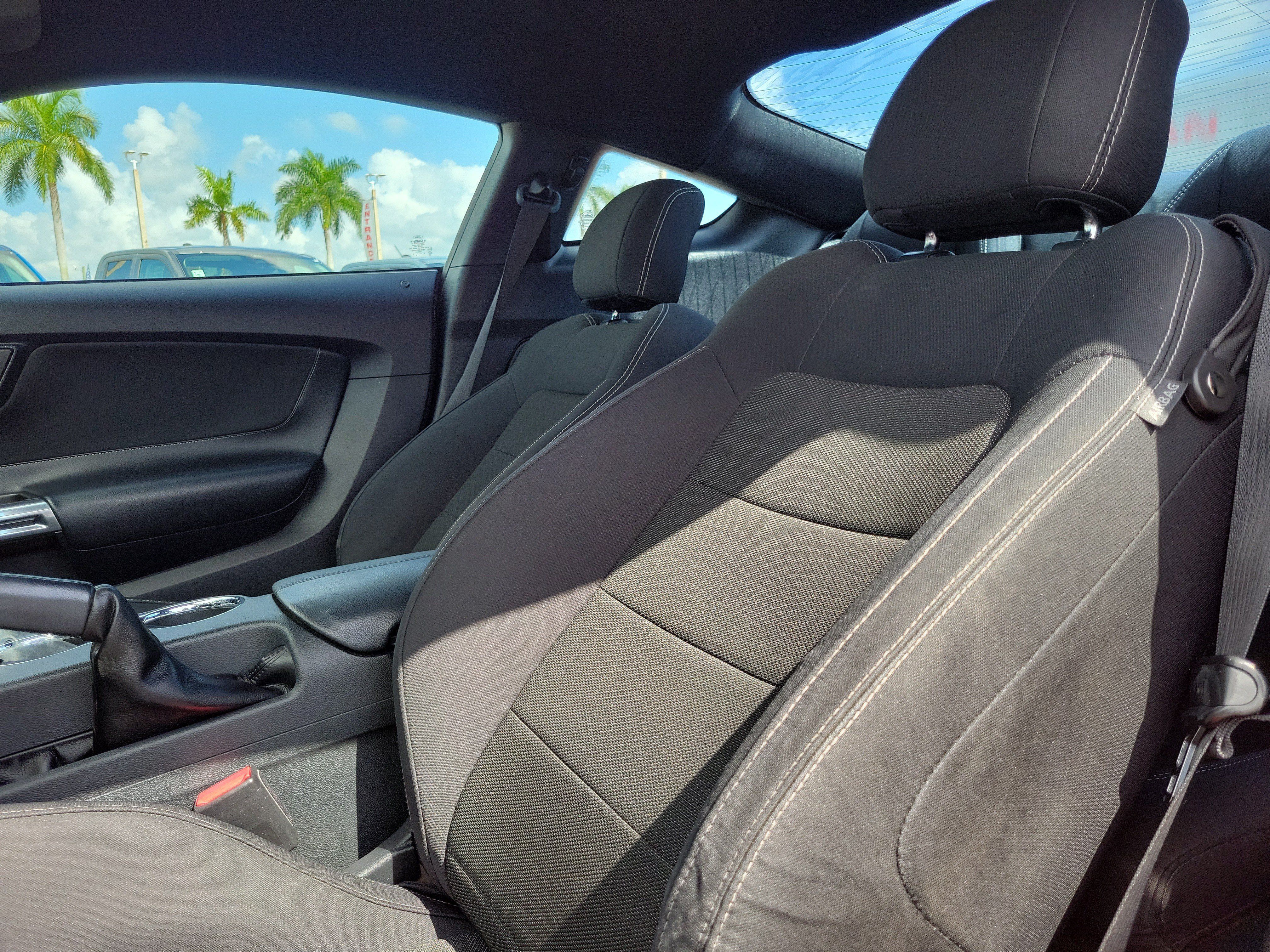 Used 2016 Ford Mustang Coupe RWD image 17
