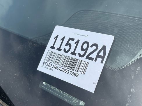 Used 2018 Toyota Camry SE image 14