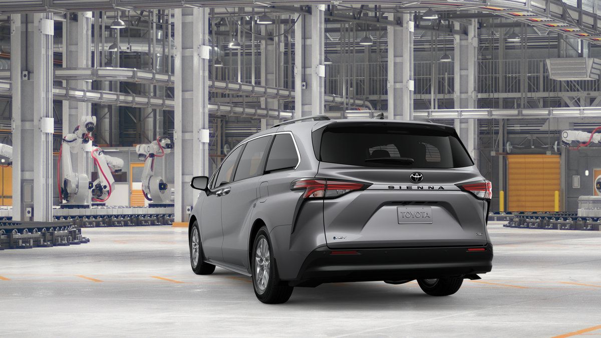 New 2026 Toyota Sienna XLE FWD image 7