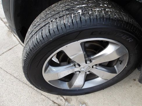 Used 2014 Jeep Grand Cherokee Limited w/ Luxury Group II image 44