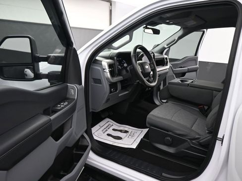 Used 2024 Ford F250 XL w/ STX Appearance Package AWD/4WD image 39