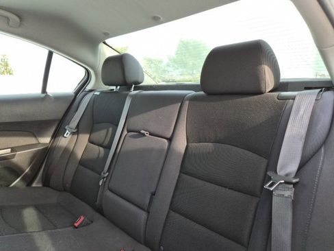 Used 2016 Chevrolet Cruze LT w/ Technology Package image 29