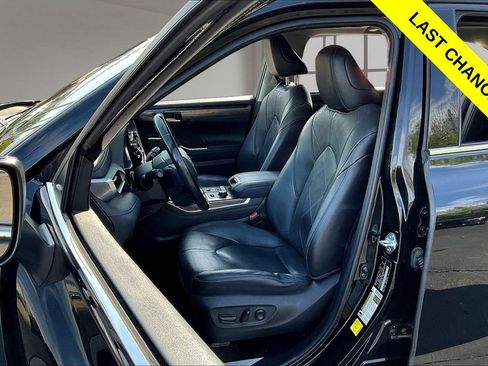 Used 2021 Toyota Highlander Platinum AWD/4WD image 25