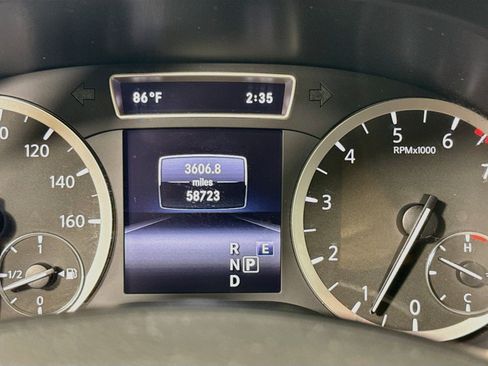 Used 2018 INFINITI QX30 AWD image 13